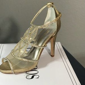 Caparros Ellen Heels